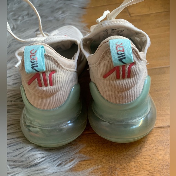 NIKE AIR MAX 270!! - Picture 6 of 8